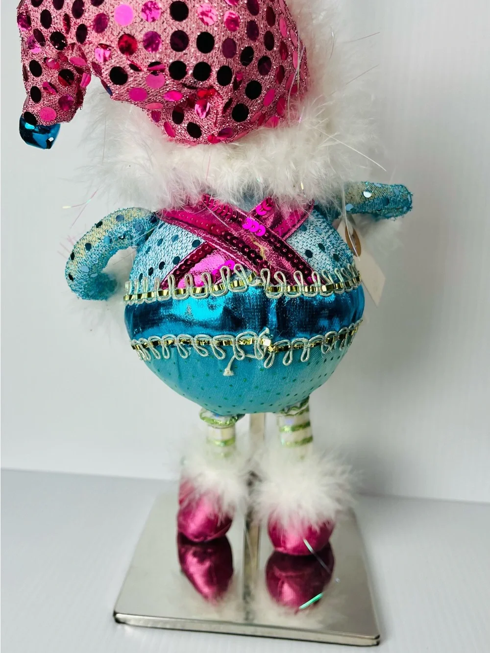 Mark Roberts Whimsical Santa dangling-leg Figurine